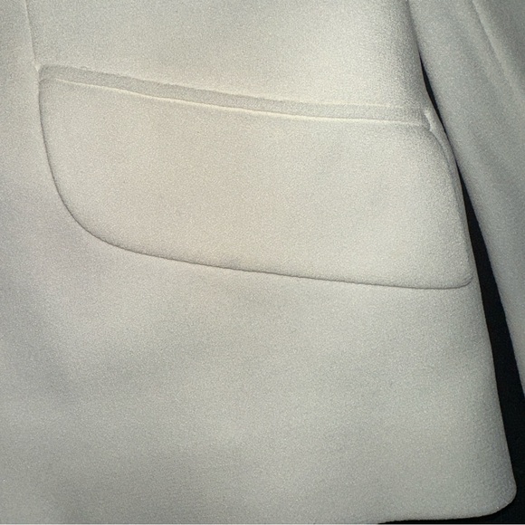Vintage Dior Women’s Double-Breasted Ivory/White Blazer - Picture 6 of 9